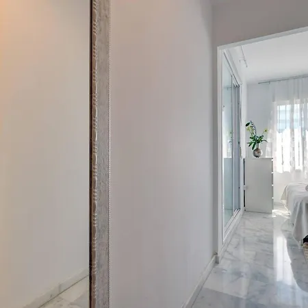 105 Welcoming Andalusian Style 2 Bed With Views Of Miraflores Golf * Sitio de Calahonda