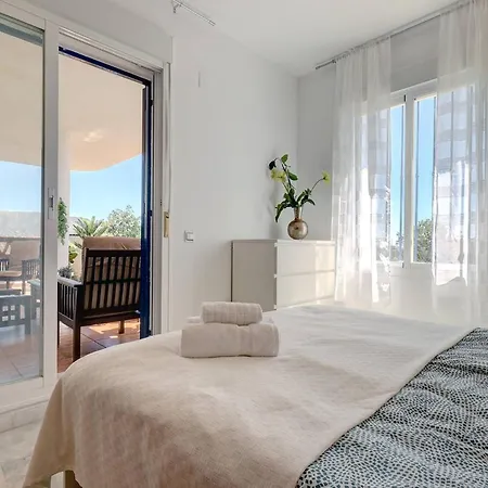 105 Welcoming Andalusian Style 2 Bed With Views Of Miraflores Golf Appartement Sitio de Calahonda