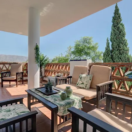 105 Welcoming Andalusian Style 2 Bed With Views Of Miraflores Golf Sitio de Calahonda