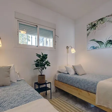 105 Welcoming Andalusian Style 2 Bed With Views Of Miraflores Golf