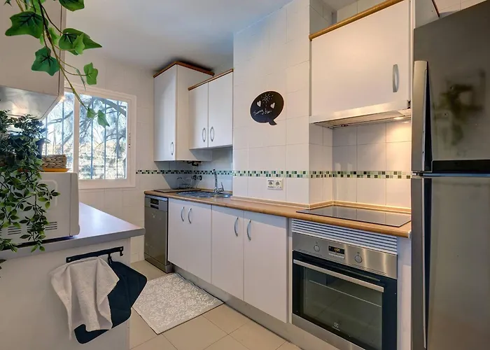 105 Welcoming Andalusian Style 2 Bed With Views Of Miraflores Golf Apartament