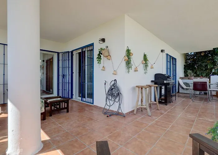 Apartament 105 Welcoming Andalusian Style 2 Bed With Views Of Miraflores Golf *