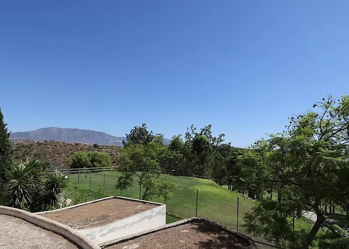 105 Welcoming Andalusian Style 2 Bed With Views Of Miraflores Golf