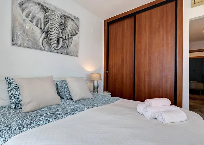 105 Welcoming Andalusian Style 2 Bed With Views Of Miraflores Golf Apartament